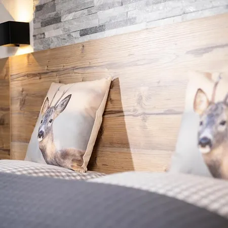 Luxus Nina Mit Zirbenhuette Apartman