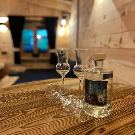 Apartamento Luxus Nina Mit Zirbenhütte *