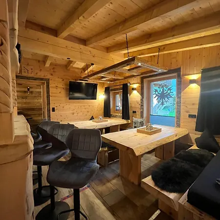 Luxus Nina Mit Zirbenhütte *