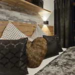 Apartment Luxus Nina Mit Zirbenhütte *