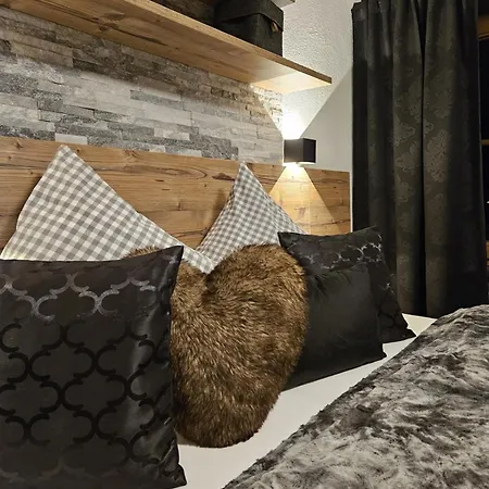 Lägenhet Luxus Nina Mit Zirbenhuette *