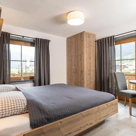 Luxus Nina Mit Zirbenhuette *